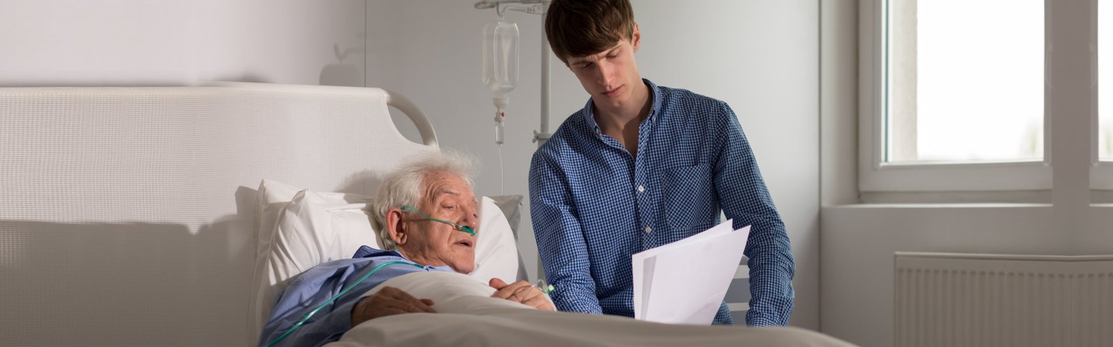 senior man talking to his advisor